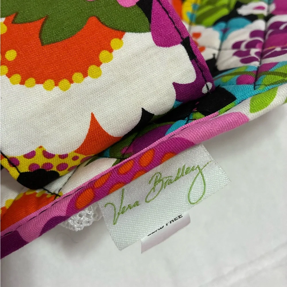 ❤️ 2/$10 - Vera Bradley VA VA BLOOM Baby Changing Travel Pad